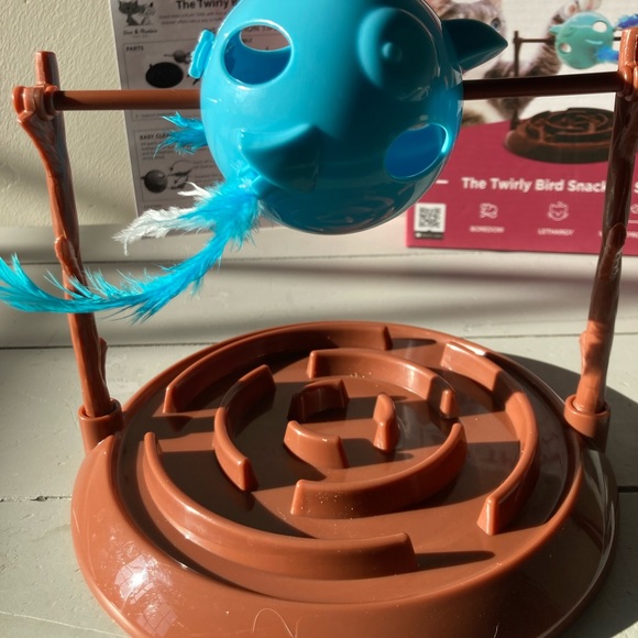 Cool Cat Treat Challenge - Bird on a Spit Design with Maze 🐦 🍬 🐈 🏆 - Picture 3 of 11